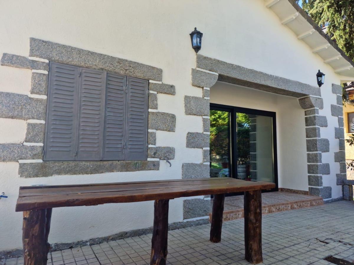 El Nido Del Aguila Hotel Las Gacelas, Becerril Becerril de la Sierra Zewnętrze zdjęcie